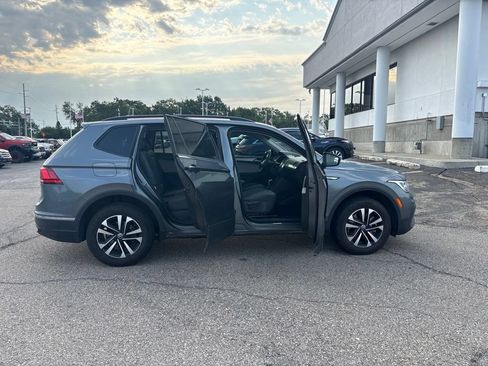 Used 2022 Volkswagen Tiguan S AWD/4WD image 8