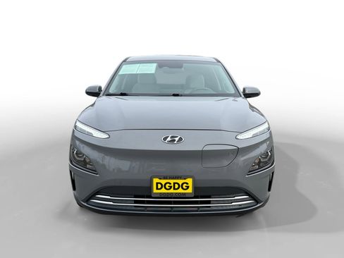 Used 2023 Hyundai Kona SE image 8