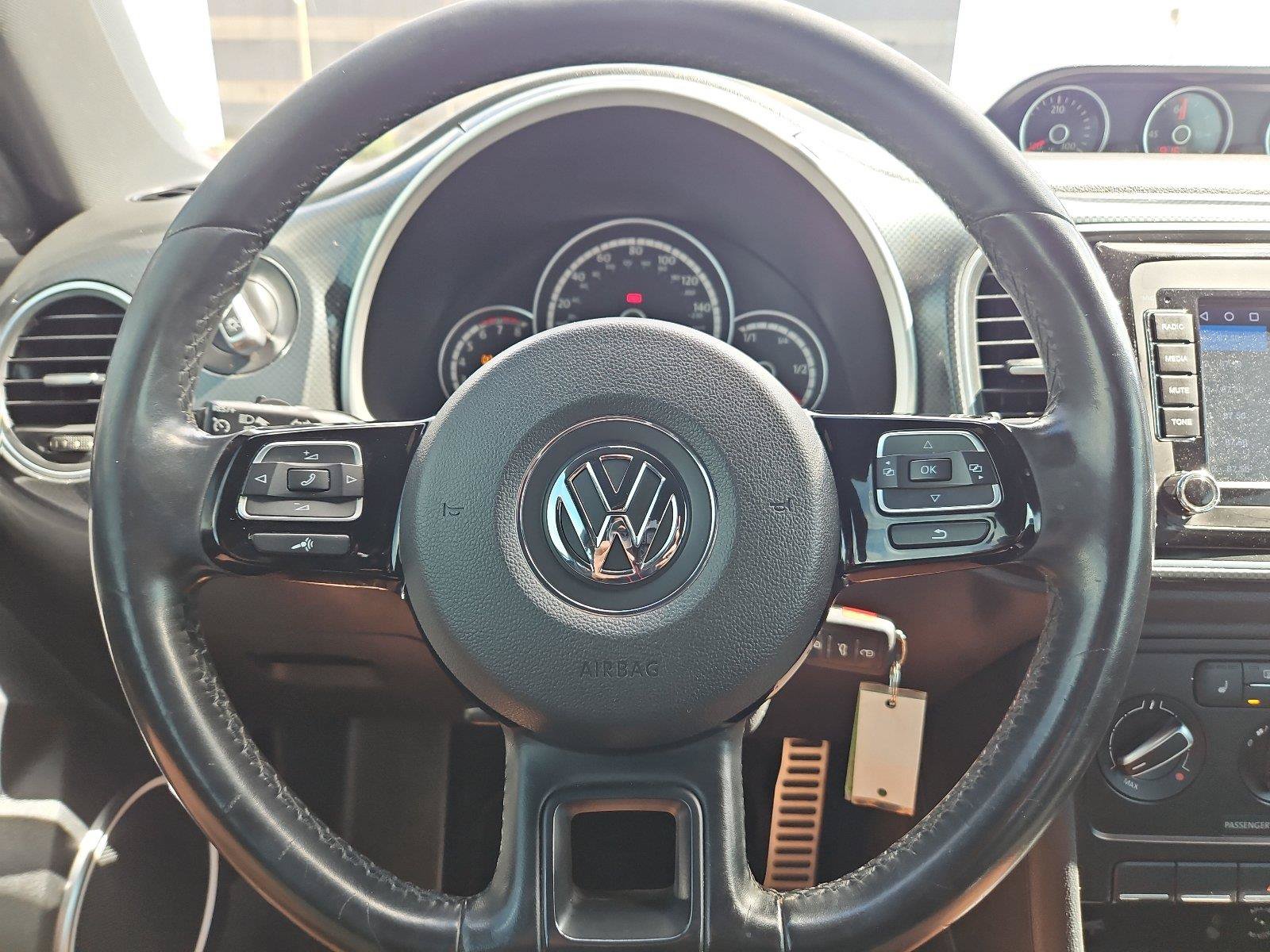 Used 2014 Volkswagen Beetle R-Line FWD image 30