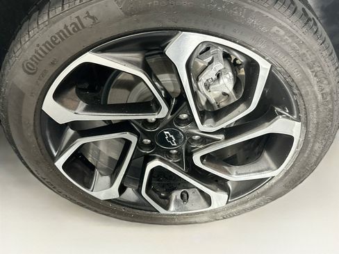 Used 2024 Chevrolet Trax RS w/ Driver Confidence Package FWD image 11