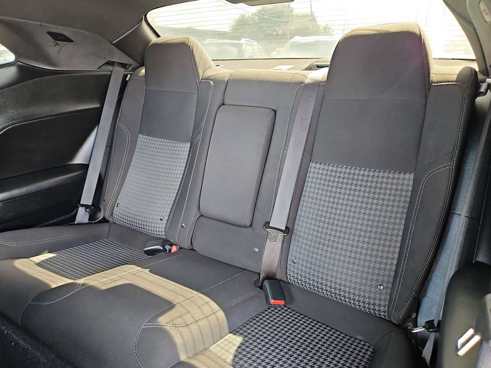 Used 2020 Dodge Challenger SXT RWD image 18
