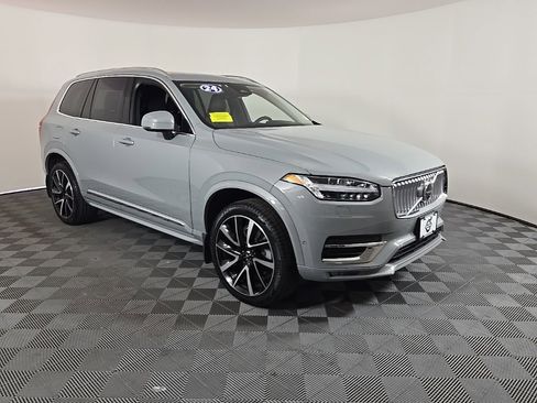 Certified 2024 Volvo XC90 B6 Plus w/ Protection Package image 4