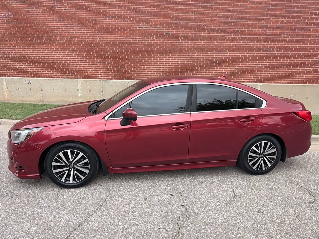 Used 2018 Subaru Legacy 2.5i Premium AWD/4WD image 2