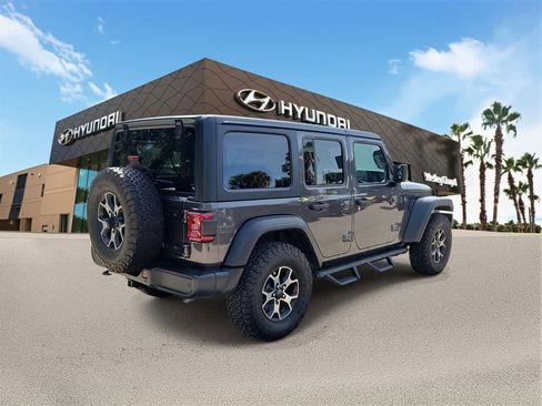 Used 2024 Jeep Wrangler Sport S image 3