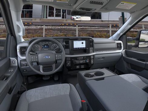 New 2025 Ford F350 XLT w/ FX4 Off-Road Package image 31