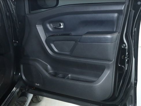 Used 2019 Nissan Titan SL w/ Midnight Edition image 34