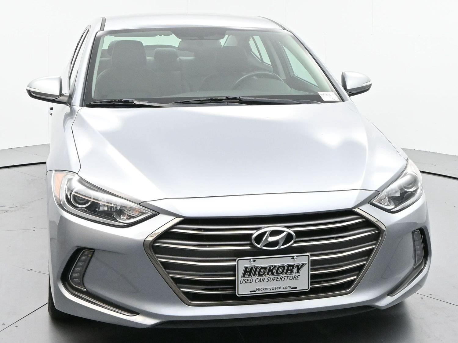 Used 2017 Hyundai Elantra Limited FWD image 2