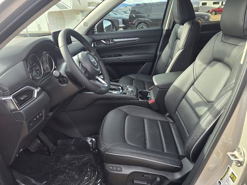 Used 2025 MAZDA CX-5 AWD 2.5 S w/ Preferred Package image 12