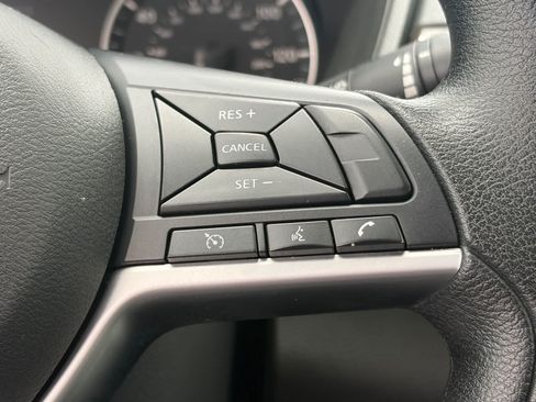 Used 2024 Nissan Altima 2.5 SV FWD image 16
