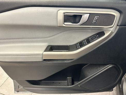 Used 2023 Ford Explorer XLT w/ Equipment Group 202A image 19