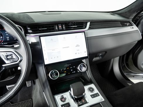 Used 2025 Jaguar F-PACE SVR AWD/4WD image 13