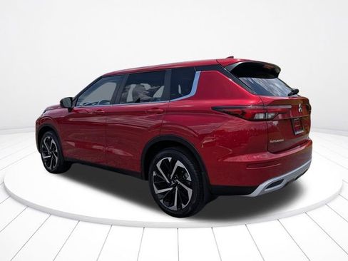 Used 2023 Mitsubishi Outlander SE FWD image 5