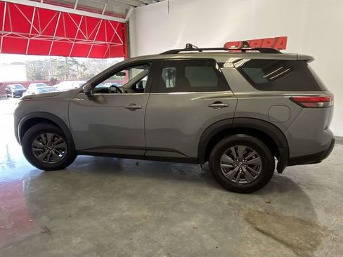 Used 2022 Nissan Pathfinder SV image 6