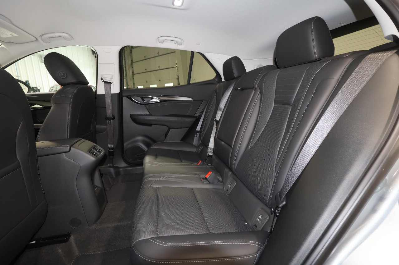 Certified 2025 Buick Envision Preferred AWD/4WD image 24