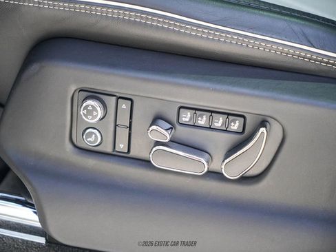 Used 2021 Bentley Bentayga image 29
