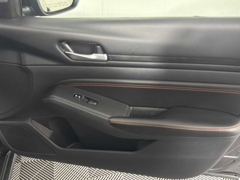 Used 2022 Nissan Altima 2.5 SR FWD image 17