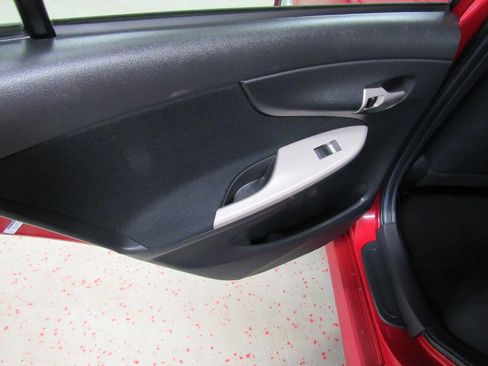 Used 2011 Toyota Corolla S image 23