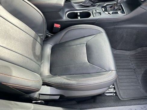 Used 2022 Subaru Crosstrek 2.5i Limited w/ Moonroof Package 2 image 16