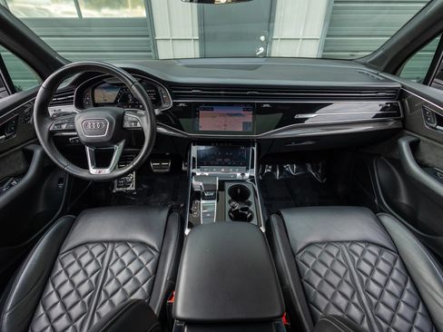 Used 2021 Audi SQ7 Premium Plus w/ Driver Assistance Package AWD/4WD image 19