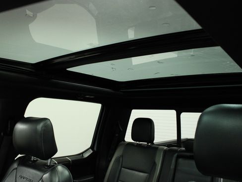 Used 2017 Ford F150 Raptor w/ Equipment Group 802A Luxury image 11