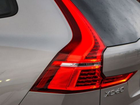 Used 2025 Volvo XC60 B5 Core w/ Protection Package Premier image 12