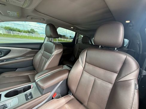 Used 2018 Nissan Murano Platinum w/ Cargo Package FWD image 13