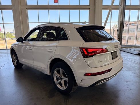 Used 2023 Audi Q5 2.0T Premium w/ Convenience Package AWD/4WD image 5