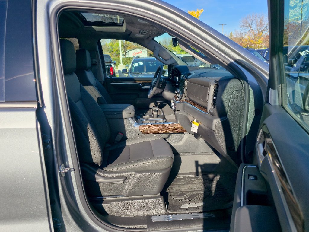 New 2026 GMC Sierra 1500 Elevation w/ Elevation Premium Package AWD/4WD image 29