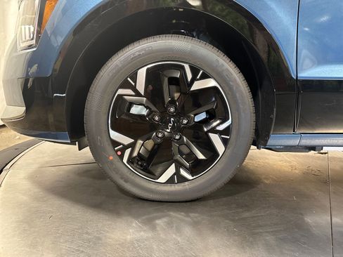 New 2026 Kia Niro Wind image 2