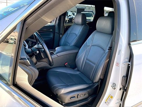 Used 2024 Buick Enclave Premium image 10