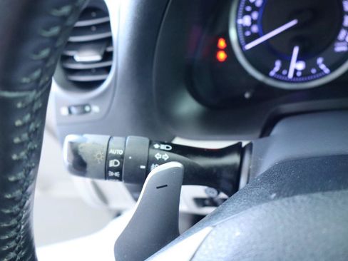 Used 2012 Lexus IS 350 w/ Premium Pkg Value Edition RWD image 22