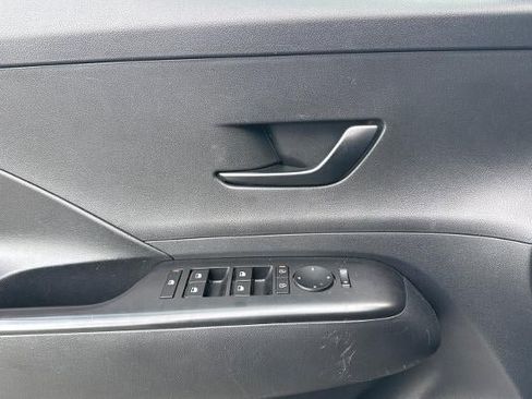 Used 2024 Hyundai Kona SEL AWD/4WD image 15