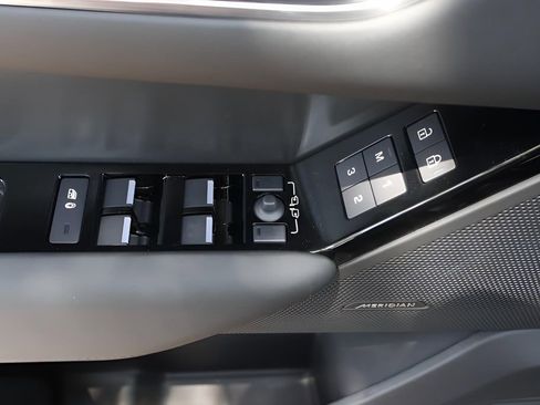 New 2026 Land Rover Range Rover Velar S image 11