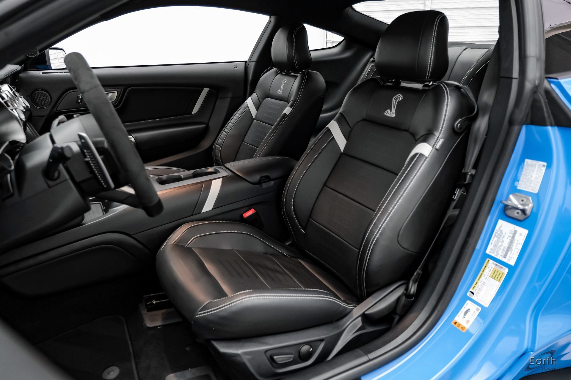 Used 2022 Ford Mustang Shelby GT500 w/ Technology Package RWD image 40