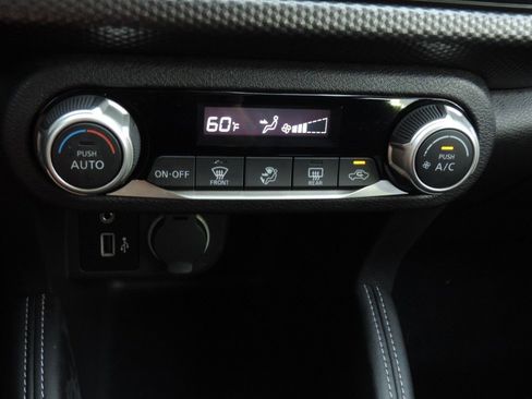 Used 2019 Nissan Kicks SV image 23