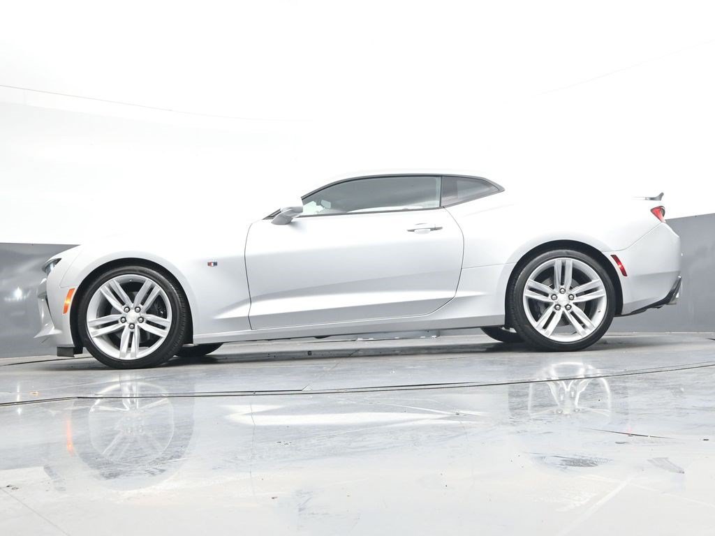 Used 2018 Chevrolet Camaro SS RWD image 33