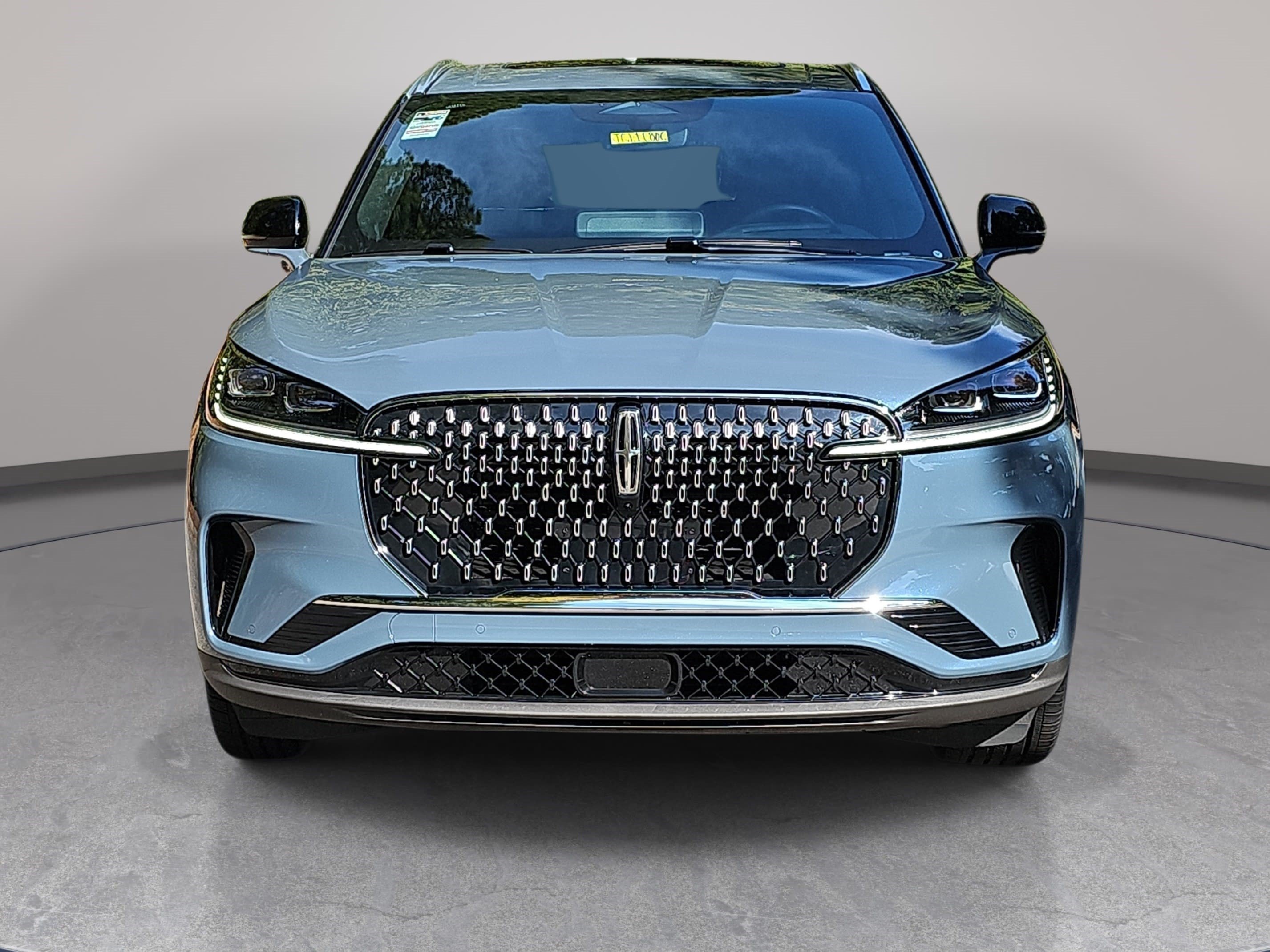 Used 2026 Lincoln Aviator Reserve AWD/4WD image 2
