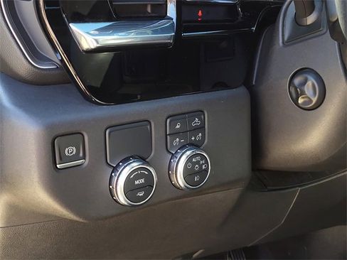 Used 2023 GMC Sierra 1500 SLT image 21