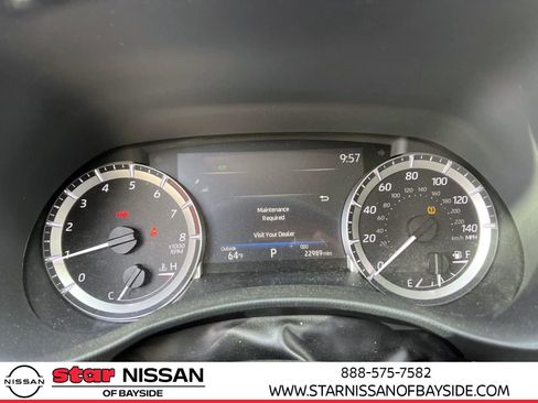 Used 2023 Toyota Highlander LE AWD/4WD image 22