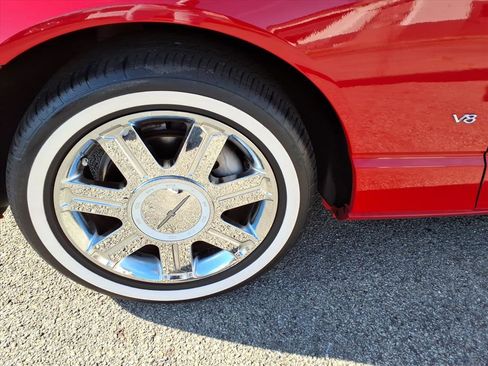 Used 2004 Ford Thunderbird Deluxe image 5