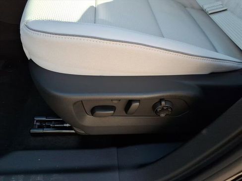 New 2026 Buick Envision Avenir image 13