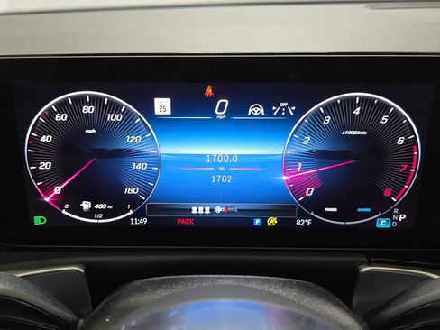 Used 2026 Mercedes-Benz GLB 250 4MATIC image 27