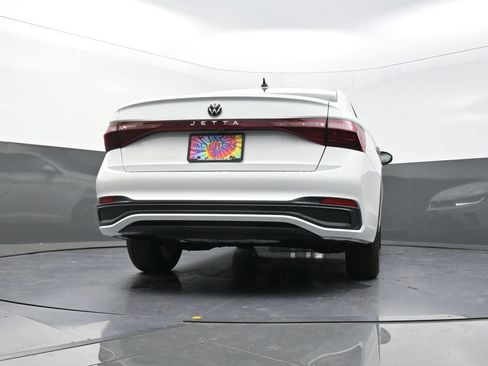 Used 2026 Volkswagen Jetta Sport FWD image 27