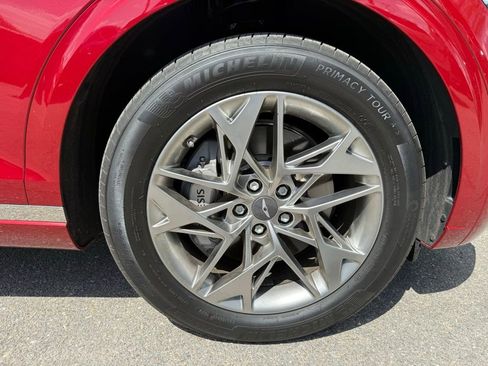 Used 2025 Genesis GV70 2.5T w/ Advanced Package image 13