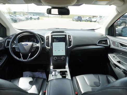 Used 2022 Ford Edge Titanium AWD/4WD image 9