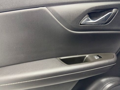 Used 2025 Chevrolet Blazer LT image 40