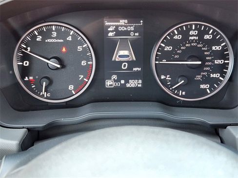 Certified 2025 Subaru Crosstrek 2.5i Limited w/ Crosstrek Mirror Package image 16