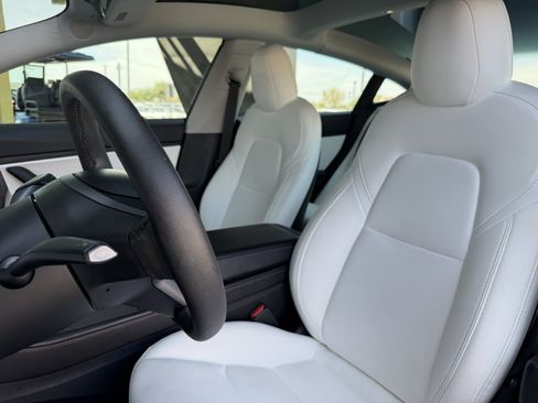 Used 2021 Tesla Model 3 Standard Range Plus RWD image 33