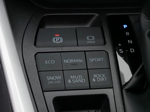 Certified 2025 Toyota RAV4 XLE Premium image 28