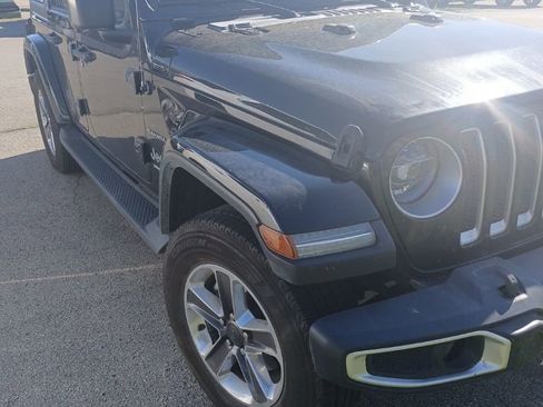 Used 2019 Jeep Wrangler Unlimited Sahara image 5